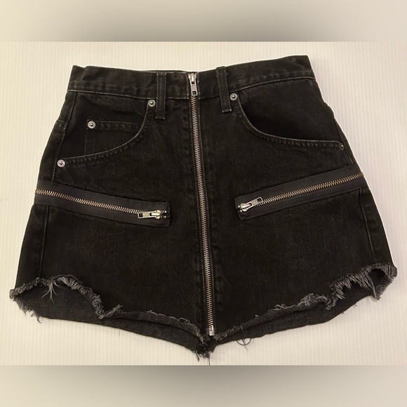 Carmar Zipper Zip Front Black Denim Jean Mini Skirt Washed Black Size 25 - Picture 1 of 7